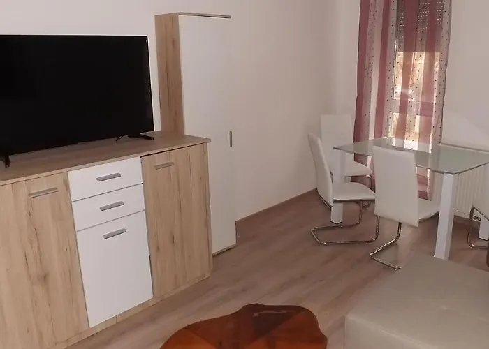 Hotell Edes Alom *
